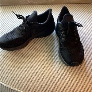 Nike Black Zoom Pegasus 35